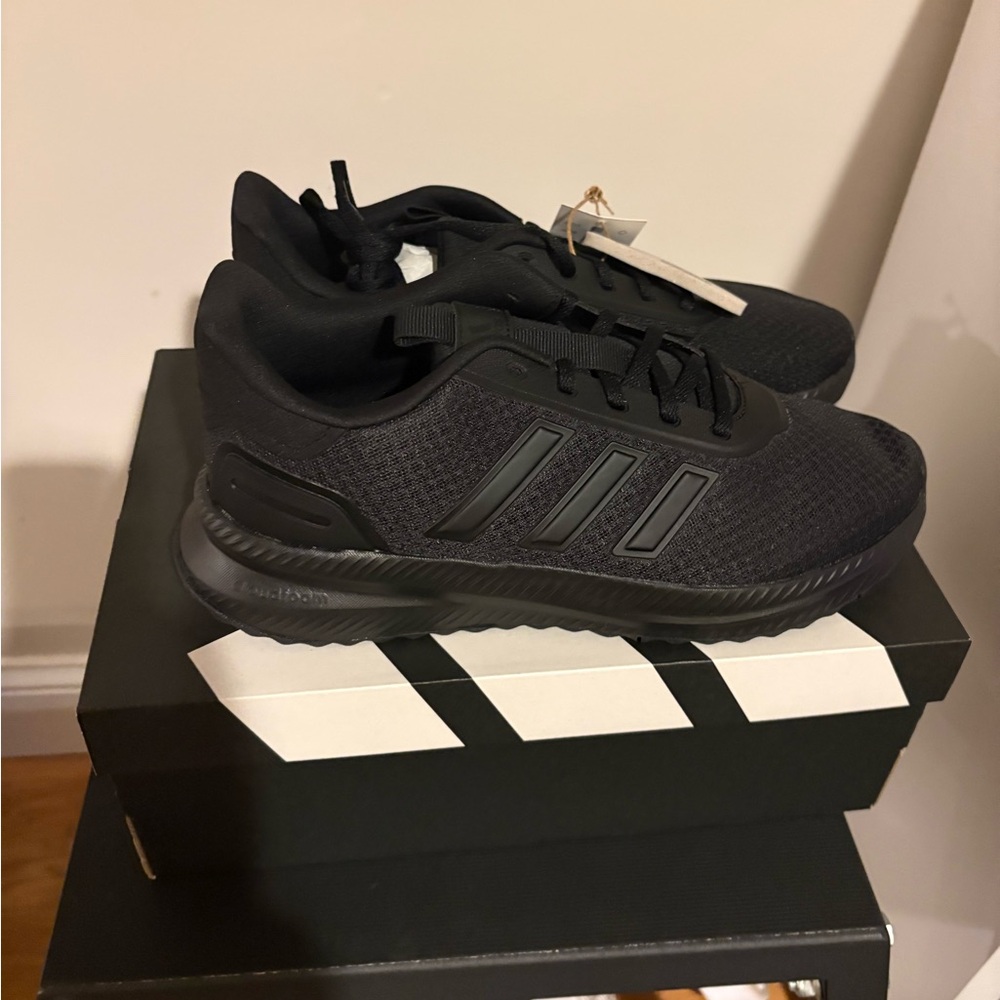 adidas Black Men's Lightweight Running Sneakers
